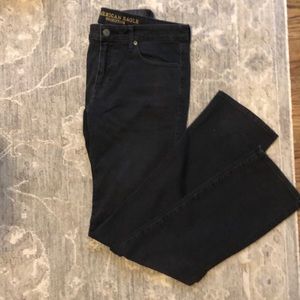 Size 32 x 36 men’s black American eagle jeans like new.